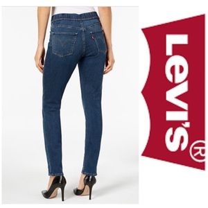 Levi’s pull-on skinny jeans smoothes & defines